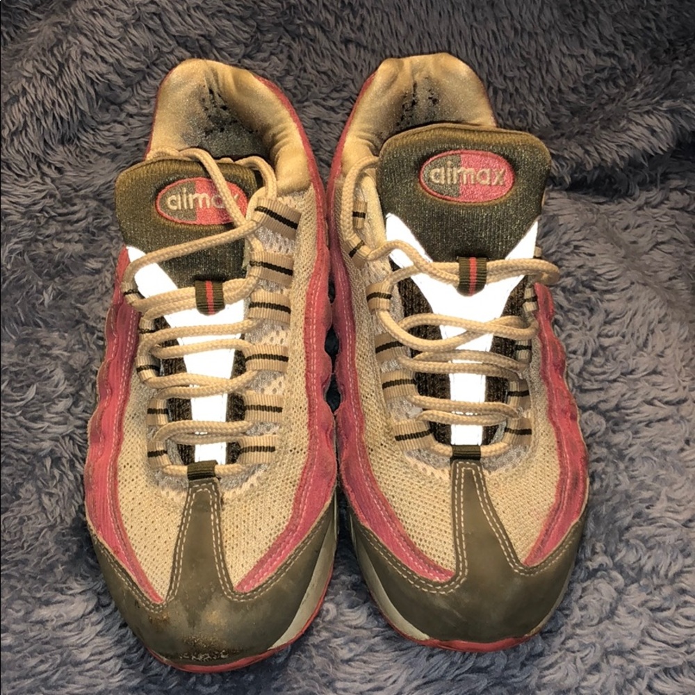 Women’s Nike airmax